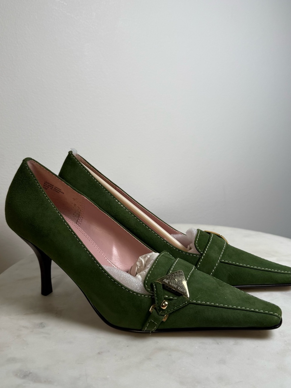 Anne Klein AK Green Suede Leather Pointed Toe Pumps Heels Women’s